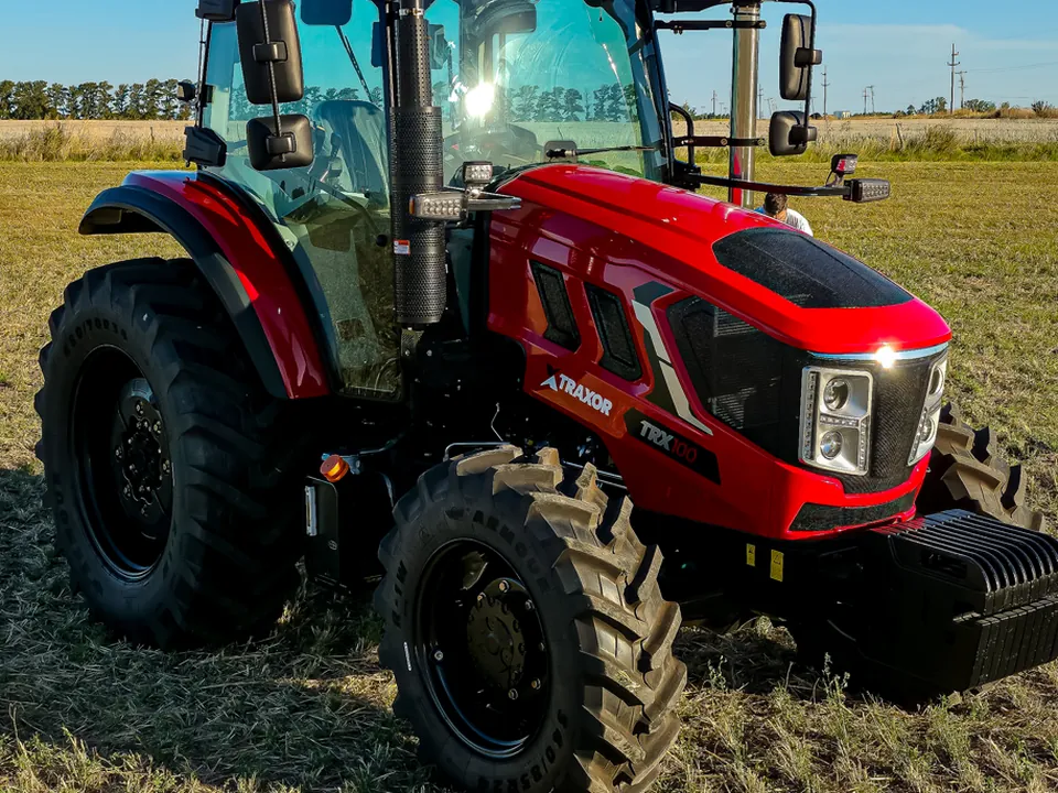 Tractor TRAXOR TRX100