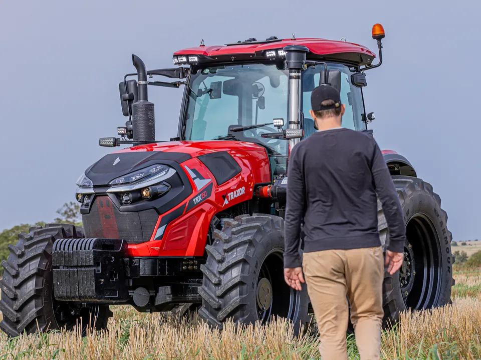 Tractor TRAXOR TRX150