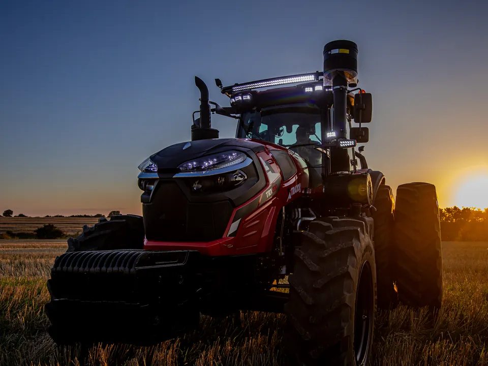 Tractor TRAXOR TRX220